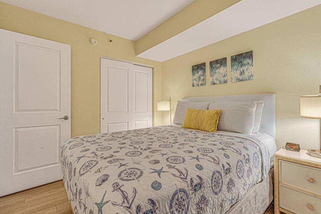 Breathtaking Oceanfront Suite Grand Cayman 451 Myrtle Beach Exteriör bild