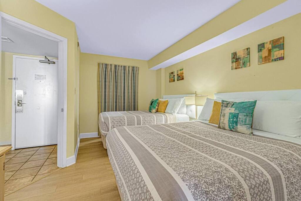Breathtaking Oceanfront Suite Grand Cayman 451 Myrtle Beach Exteriör bild